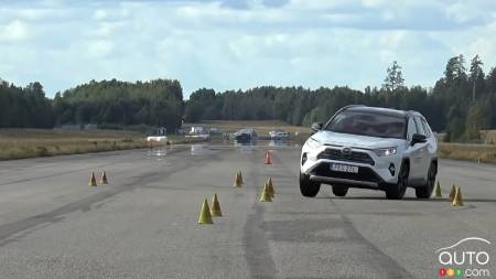 The Toyota RAV4 Fails Moose Test in Sweden